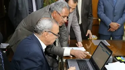 تعرف على منظومة الشاشات المالية لمتخذي القرار بقنا