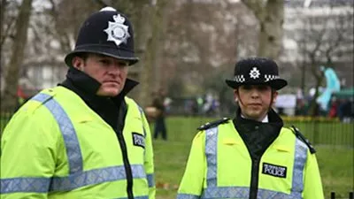 الشرطة الاسكتلندية تخلي مبنى في وسط إدنبره