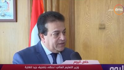 وزير التعليم العالي: تطبيق الامتحانات الإلكترونية على الجامعات خلال عامين