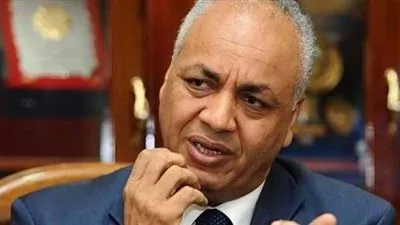 بعد نفي مجلس الوزراء دمج الصحف القومية.. بكري: 