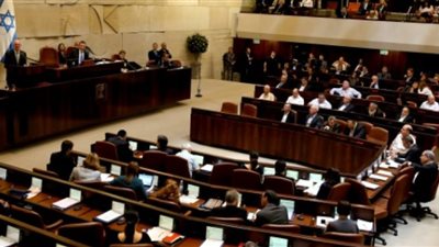 الأحزاب العربية في إسرائيل تتهم لجنة الانتخابات بالعنصرية