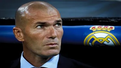 زيدان يحدد 4 صفقات نارية للعودة لريال مدريد