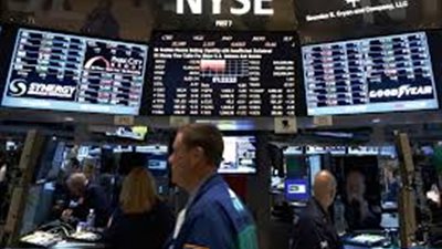 الأسهم الأمريكية تشهد تراجع جماعي بمستهل تعاملات الجمعة   