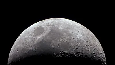 فلكية جدة: وجه القمر المبتسم يظهر بسماء السعودية بعد غروب اليوم