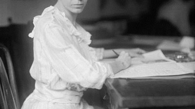 في يومها العالمي.. سيدات كرسن حياتهن لخدمة قضايا المرأة