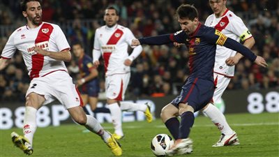 نجم رايو فاليكانو: نستطيع الفوز على برشلونة في هذه الحالة