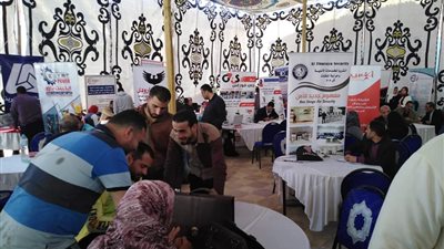 مستقبل وطن ينظم ملتقى توظيف لتشغيل الشباب فى دسوق (صور)