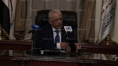 في 10 نقاط.. توضيح هام من وزير التعليم حول 