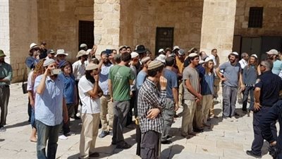 مستوطنون يجددون اقتحامهم للمسجد الأقصى