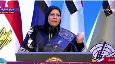 والدة الشهيد محمد صبري باكية: 