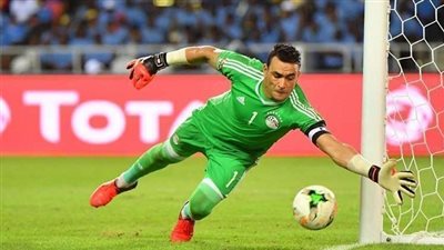 عصام الحضري يرفض الراحة ويخضع لبرنامج شخصي