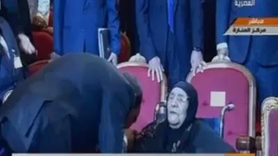 أحمد موسى عن تقبيل 