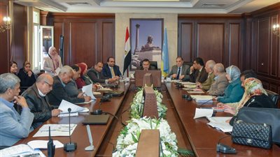 محافظ الإسكندرية يكلف مسئولي شركة الصرف الصحي بتكويد شنايش الأمطار