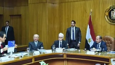 وزير الصناعة: نعمل على جذب  الاستثمارات الأجنبية للعمل بالسوقين المصرى والإفريقى