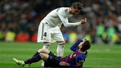 برشلونة يبتعد بهدافي الدوري الإسباني عن ريال مدريد