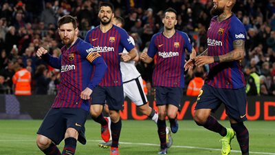 بالأرقام.. ميسي يتفوق على رونالدو وصلاح 