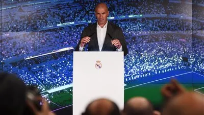 صور مؤتمر تقديم زيدان مديرا فنيا لريال مدريد
