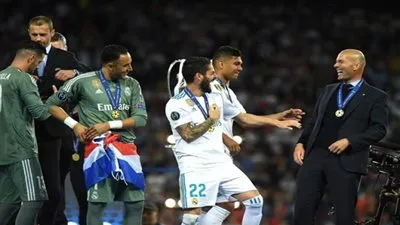 ثورة زيدان في ريال مدريد.. ميزانية خرافية وبيل ومودريتش 