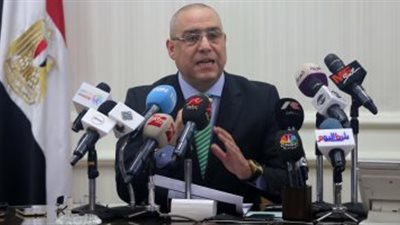وزير الإسكان يوجه باستبعاد الشركات المتقاعسة عن أداء عملها