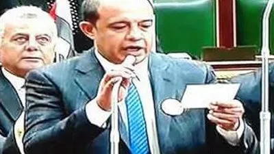 برلماني بالأقصر يحصل على موافقة بإنارة شوارع قرية الضبعية 