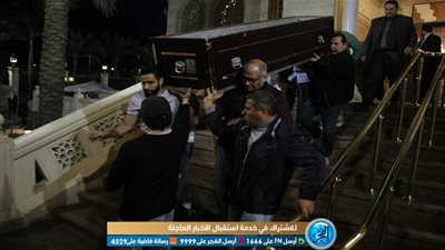 تشييع جثمان نبيل زكي من مسجد الرحمن الرحيم بالقاهرة (صور)