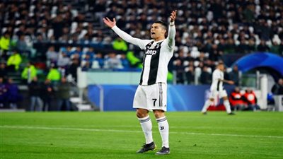 بعد الهاتريك.. رونالدو يعادل رقم ميسي القياسي في دوري الأبطال