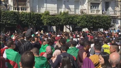 الجزائر.. المعارضة تجتمع للرد على قرارات بوتفليقة