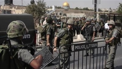 الاحتلال يعيد فتح أبواب الأقصى ويعتقل فلسطينيين