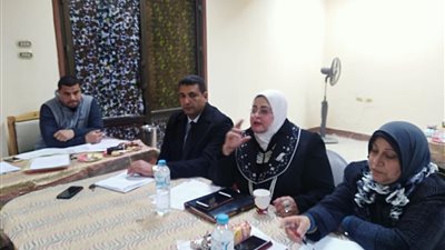 وكيل تعليم كفر الشيخ تشدد على إرسال الهيكل الإداري للإدارات ومراجعة موقف التابلت