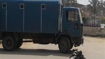 إحباط محاولة 3 متهمين الهروب أثناء ترحيلهم بالنهضة: 