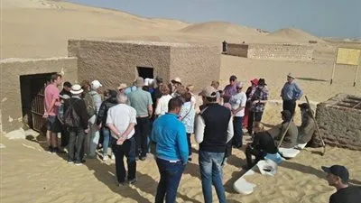 وفد ألماني يزور المناطق الأثرية بالمنيا