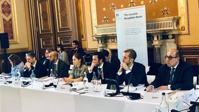 خلال اجتماع 