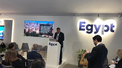   مسئولى مكتب دار الهندسة للاستشارات بلندن يلقون محاضرة بمعرض 2019-MIPIM 