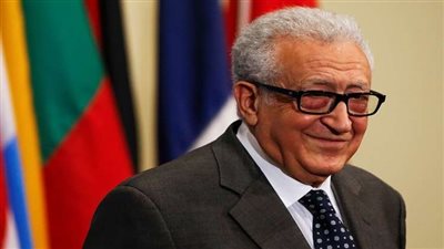 الأخضر الإبراهيمي: التغيير الجذري يتطلّب وقتا والتدخل الخارجي مدمّر