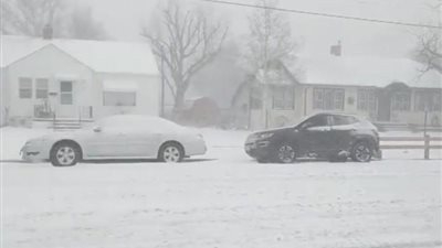 إلغاء مئات الرحلات جراء الإعصار القنبلة فى أمريكا