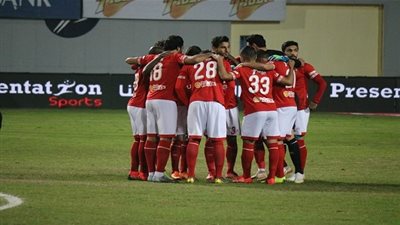عقوبات مغلظة في انتظار لاعبي الأهلي 