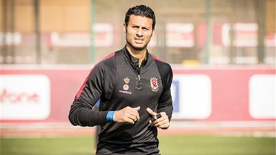 الشناوي يشارك في فقرة الضربات الركنية قبل موقعة الساورة