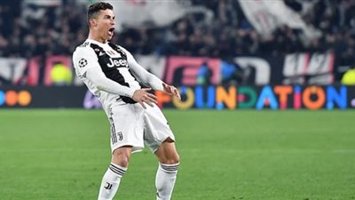 رونالدو يواجه خطر الإيقاف أمام أياكس