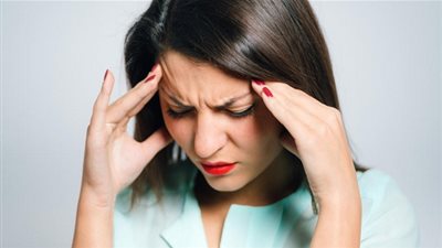 طرق طبيعية تُساعدك على تقيكِ من الإصابة بالصداع النصفي!