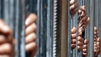 حبس عاطلين لاتهامهما بكسر باب شقة ومحاولة سرقتها بالمطرية