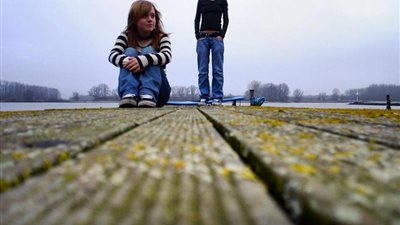 تعرضت للخيانة من أعز صديقاتك.. هكذا تتجاوزين هذه المرحلة