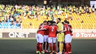 جماهير الأهلي تحيي مروان محسن في مباراة الساورة