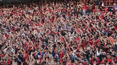 تحية خاصة من جماهير الأهلي لـ