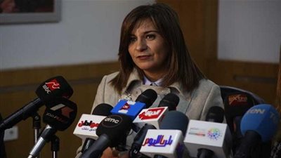 وزيرة الهجرة: هناك متابعة مستمرة مع أسر شهداء حادث نيوزيلندا الإرهابي 