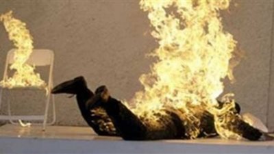 فلسطيني يشعل النار بنفسه في غزة