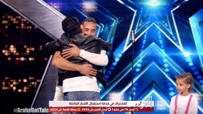  سر احتضان أحمد حلمي لمتسابق مغربي بـ