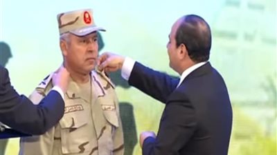 رئيس هيئة قناة السويس يكشف مفاجأة عن الفريق كامل الوزير 