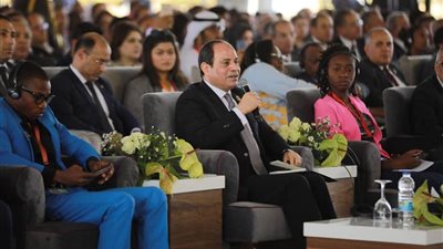 السيسي يقترح عقد بروتوكول للاستفادة من العقول المصرية في الخارج