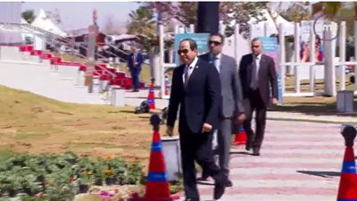 عاجل.. السيسي يصل إلى مقر انعقاد ملتقى الشباب العربي الإفريقي