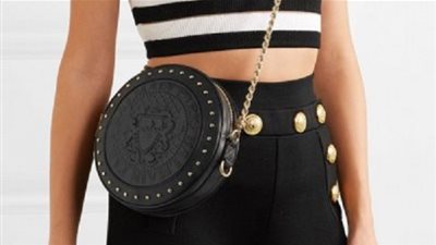 الاكسسوارات المزينة بالمسامير تعود للموضة في ربيع 2019 (صور)